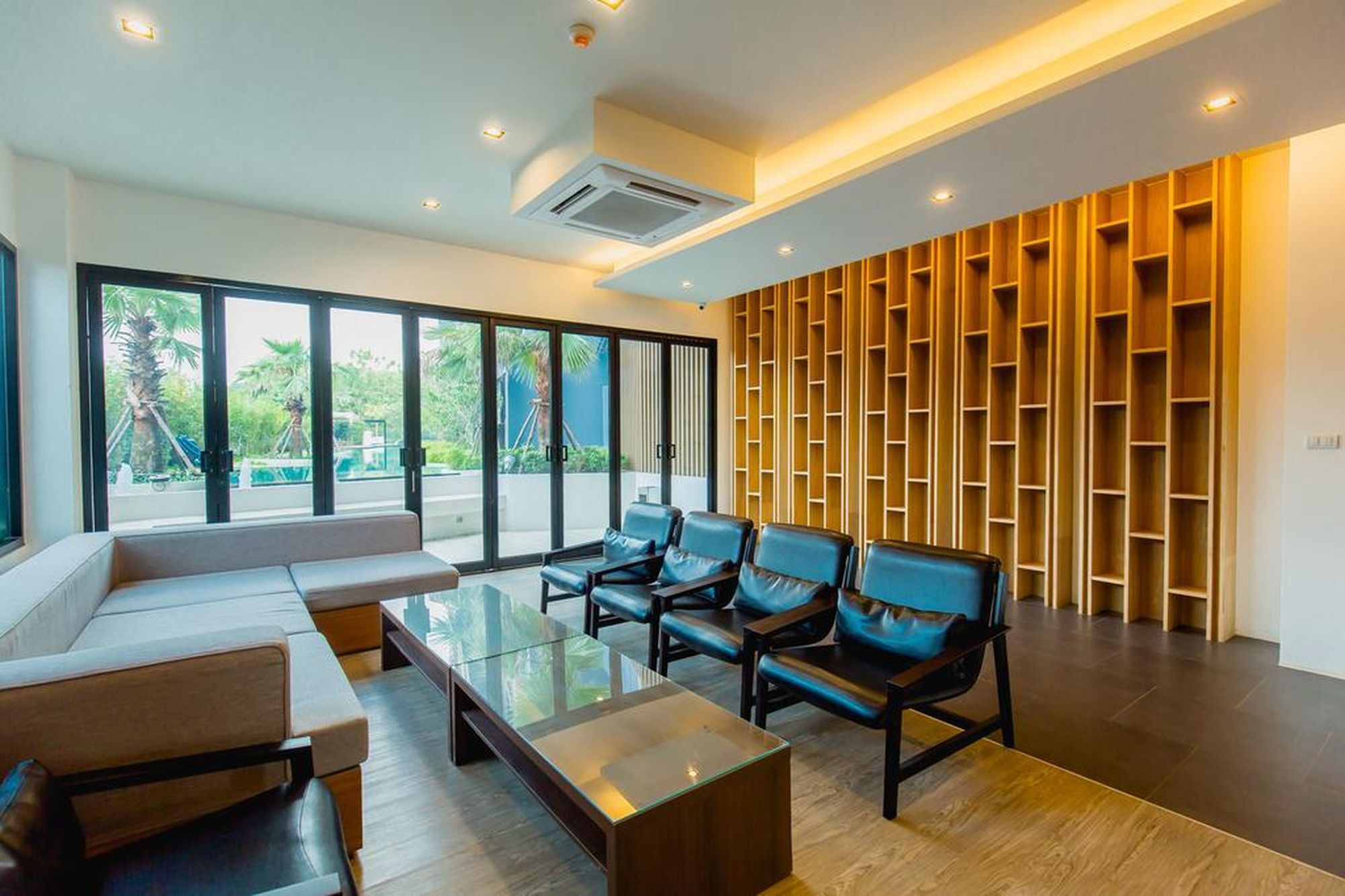 The Aristo By Holy Cow 201 Apartment Phuket ภายนอก รูปภาพ