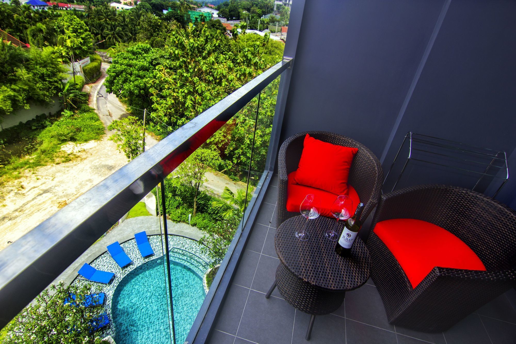 The Aristo By Holy Cow 201 Apartment Phuket ภายนอก รูปภาพ